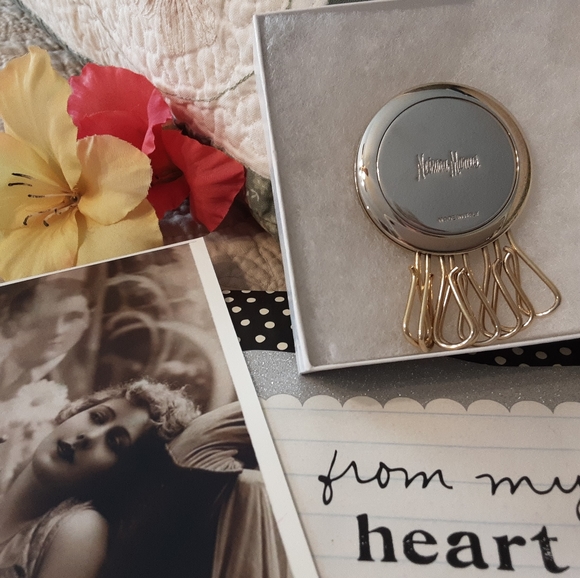 Neiman Marcus Accessories Vintage Neiman Marcus Signature